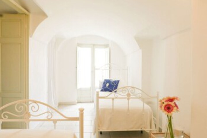 Room 9 of 20