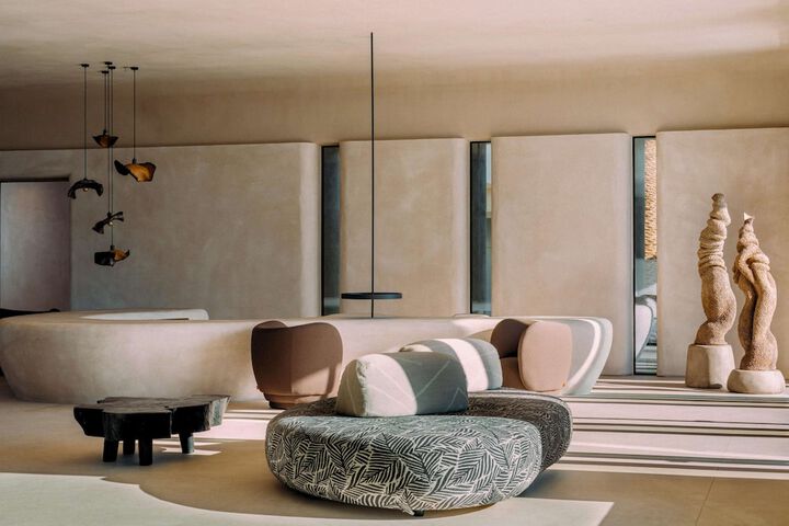 Guest Lobby