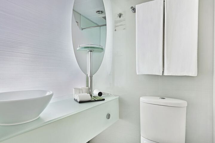 Room 15 of 36