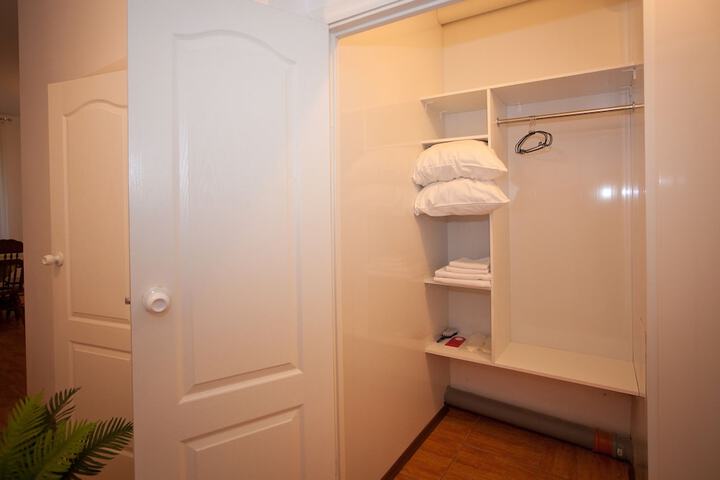 Room 8 of 46