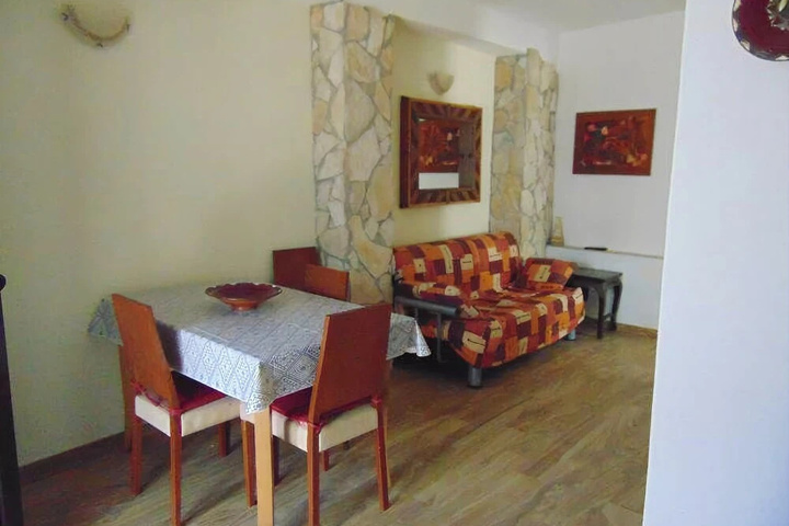 Room 12 of 15