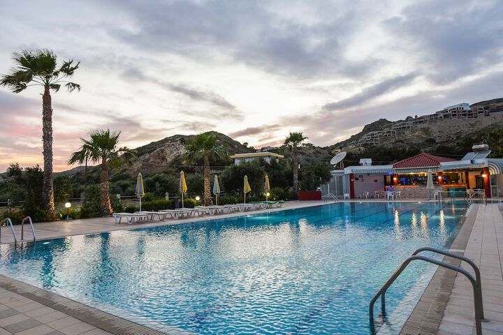 Pool 21 of 42