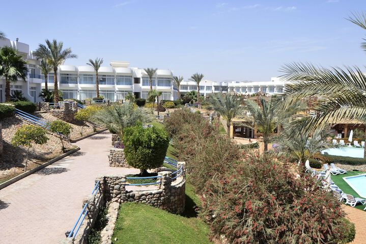 Hotel Exterior 86 of 90