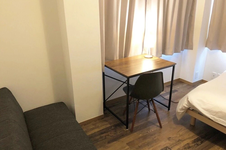 Room 3 of 15