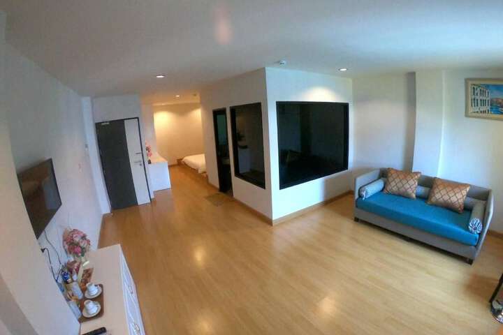 Room 33 of 63