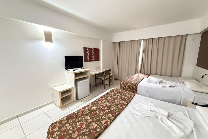 Room 4 of 39