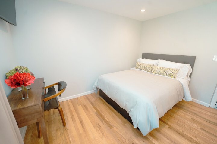 Room 5 of 20