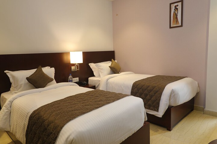 Room 7 of 23