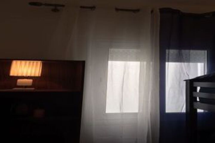 Room 10 of 18