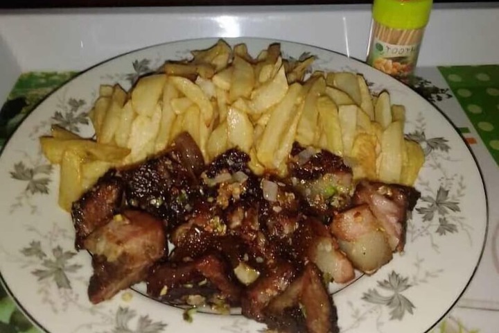 Dining 16 of 24