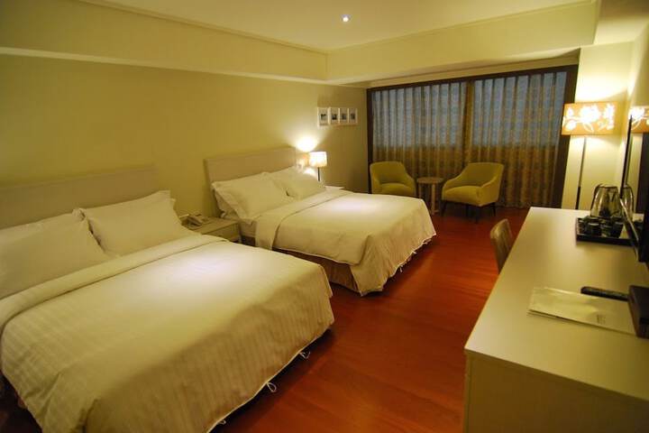 Room 17 of 40