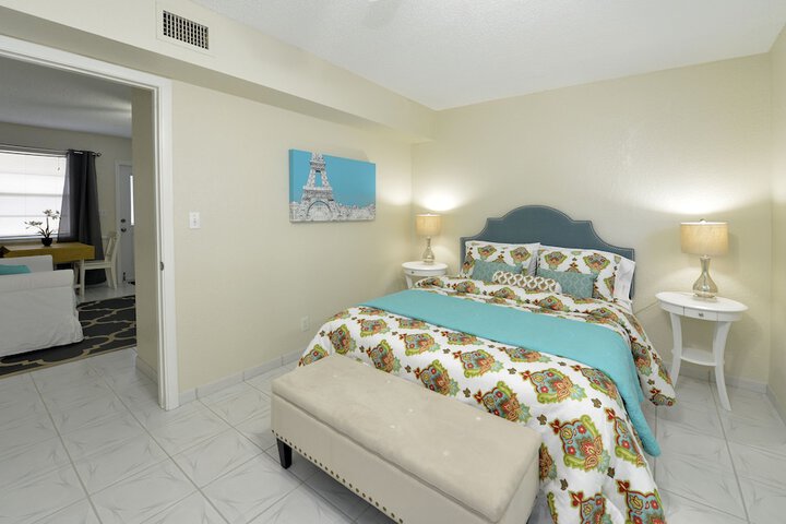 Room 13 of 73