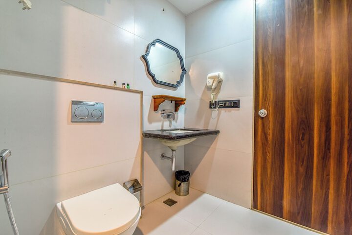 Room 44 of 66