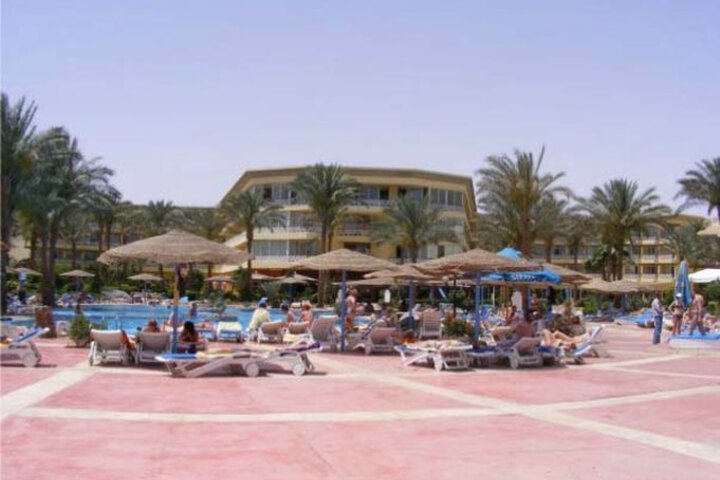 Pool 2 of 6
