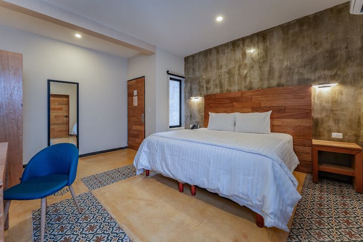 Room 9 of 54