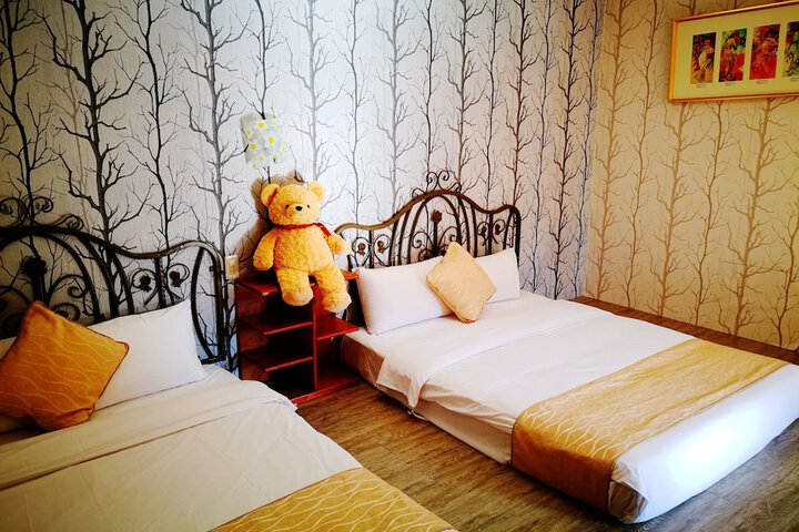 Room 15 of 89