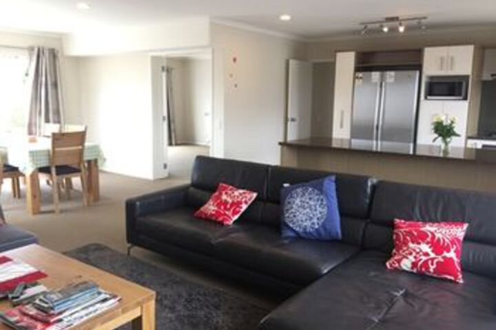 Room 11 of 12