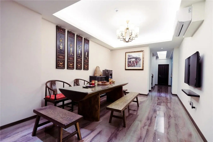 Room 5 of 7