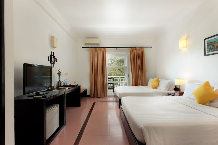 Room 21 of 49