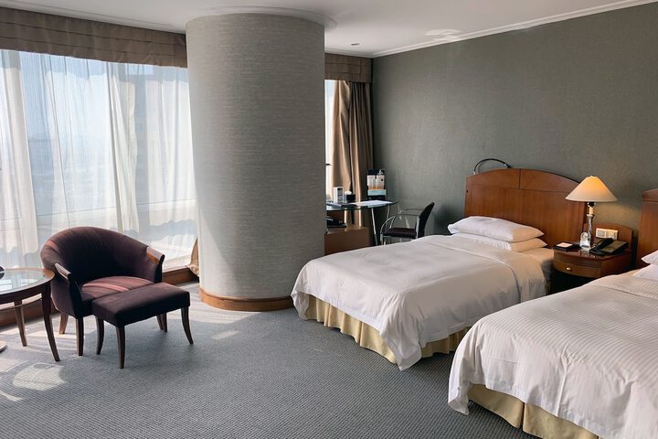 Room 2 of 42