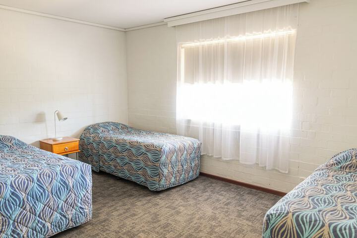 Room 7 of 33