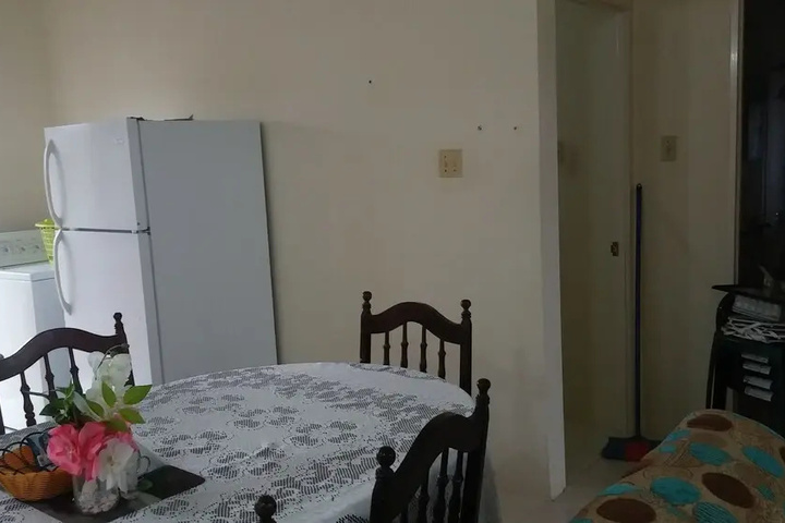 Room 6 of 19