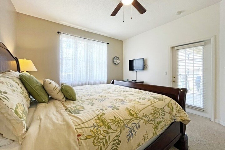 Room 3 of 32
