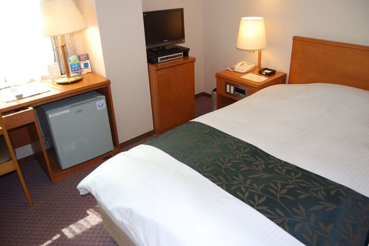 Room 2 of 27