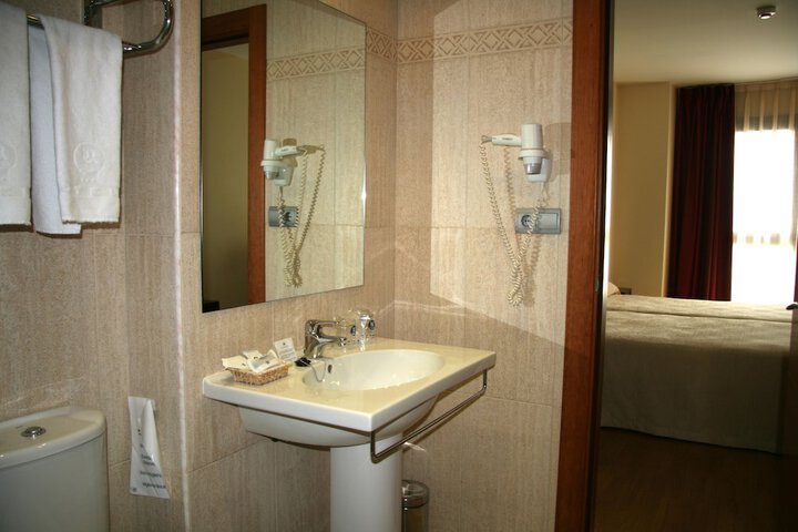 Room 19 of 36