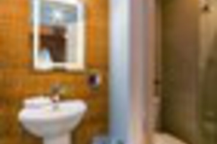 Room 113 of 192