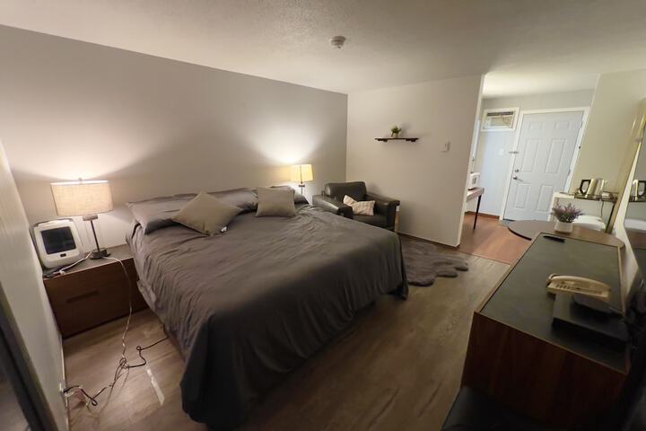 Room 32 of 59