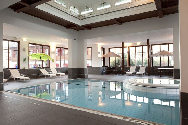 Pools & Facilities