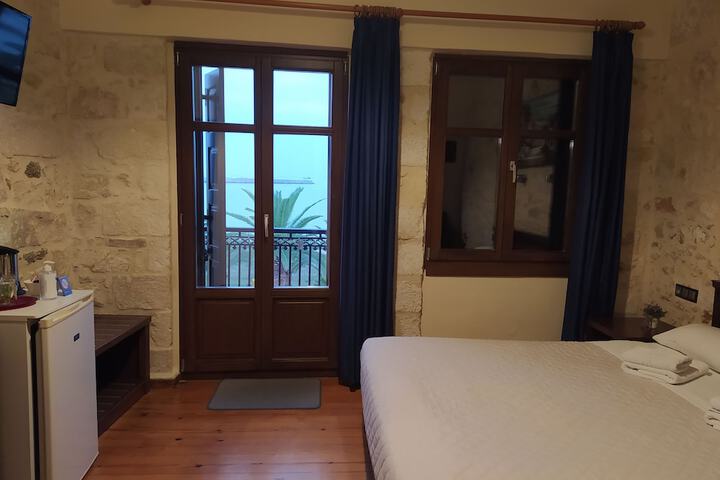Room 22 of 70