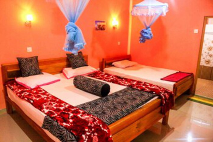 Room 3 of 7