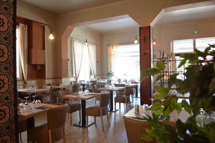 Breakfast area