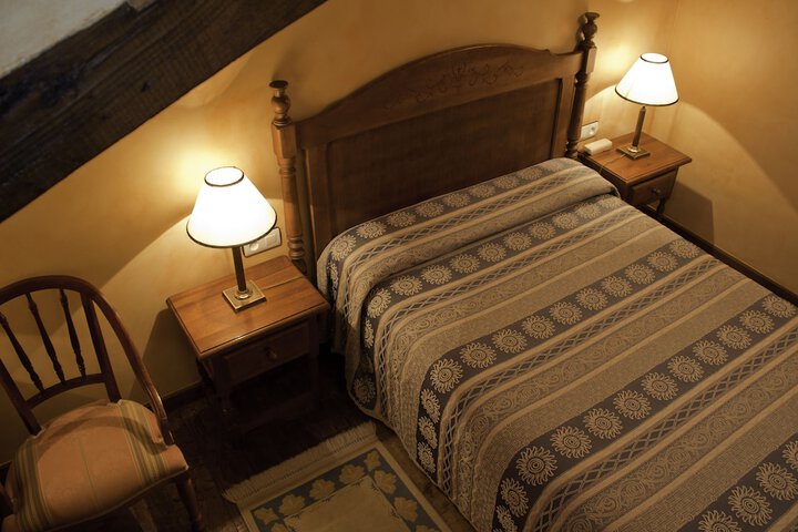 Room 5 of 43