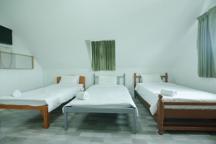 Room 31 of 104