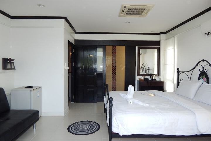 Room 42 of 71