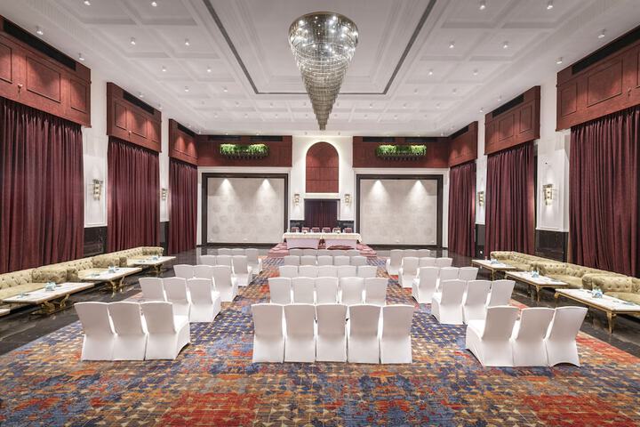 Ballroom/Hall 24 of 30