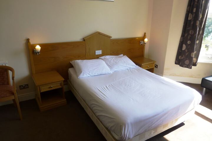 Room 8 of 49