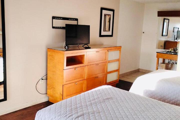 2 Double Beds (2 of 8)