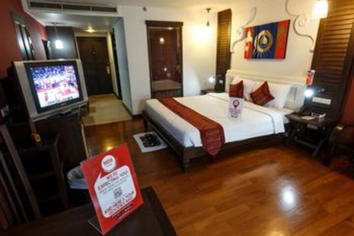 Room 11 of 29