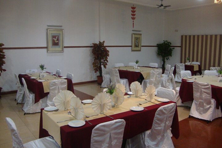 Dining 40 of 71