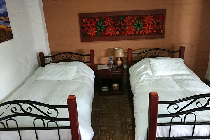Room 13 of 34