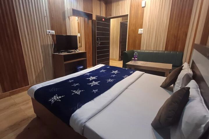 Room 50 of 92