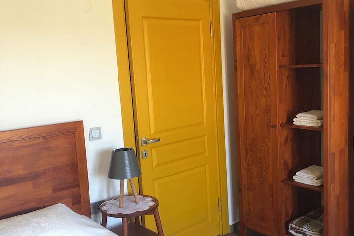 Room 5 of 63