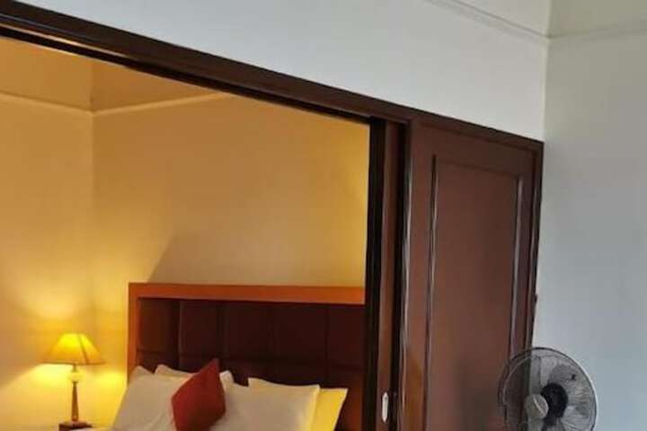 Room 18 of 68