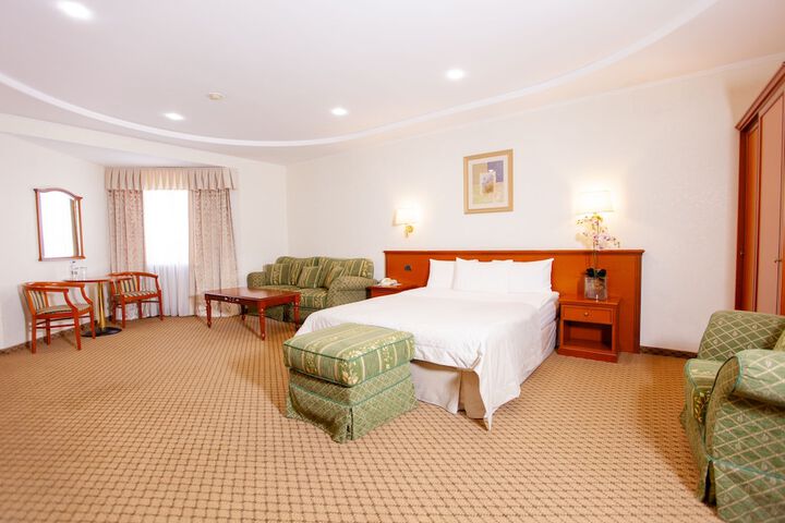 Room 12 of 67