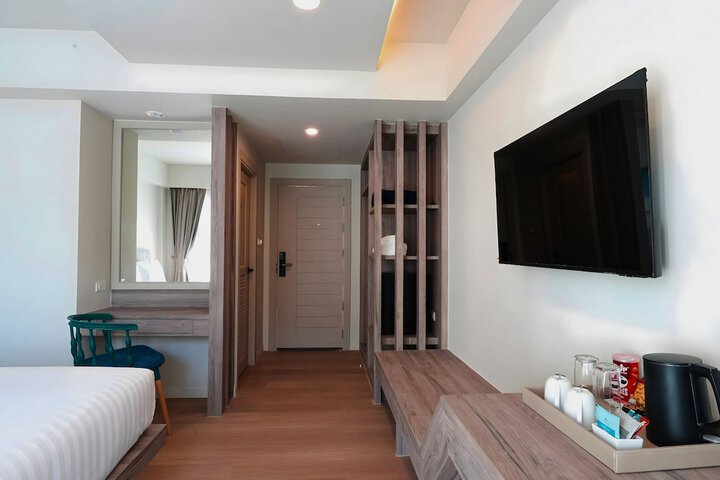 Room 12 of 81