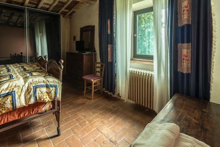 Room 7 of 71